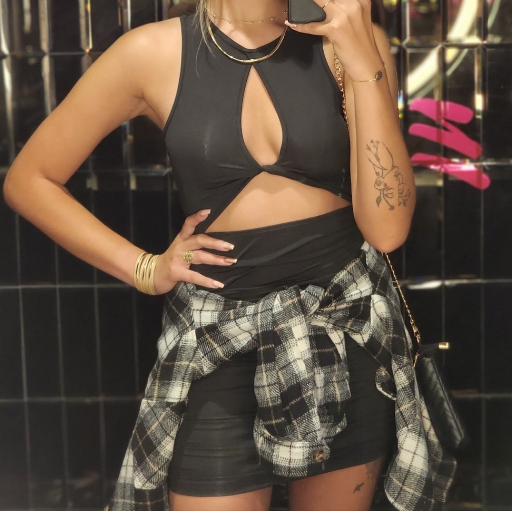 SHEIN - Black Cutouts Bodycon Dress - Picture 7 of 7